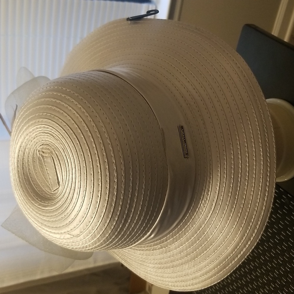 Church hat - Picture 3 of 4